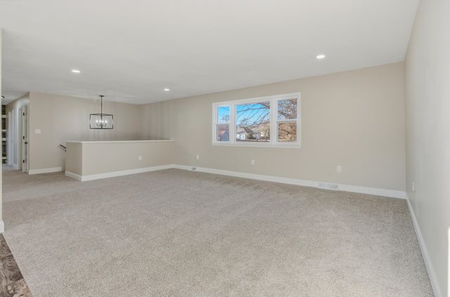 2530 N LAKE OF THE WOOD RD, Columbia, MO 65202