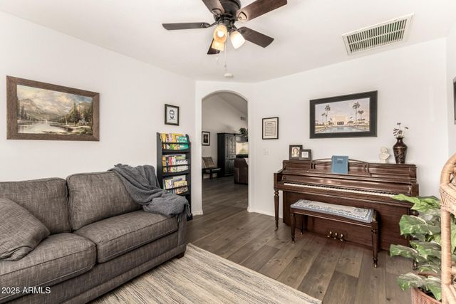 11516 E MADERO Avenue, Mesa, AZ 85209