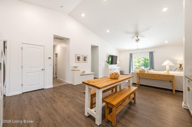 1203 Johnson Ridge Rd, Louisville, KY 40245