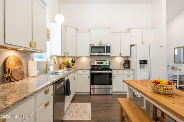 1203 Johnson Ridge Rd, Louisville, KY 40245