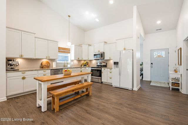 1203 Johnson Ridge Rd, Louisville, KY 40245