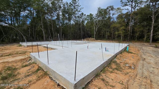 1067 W Geneva Place, Citrus Springs, FL 34434