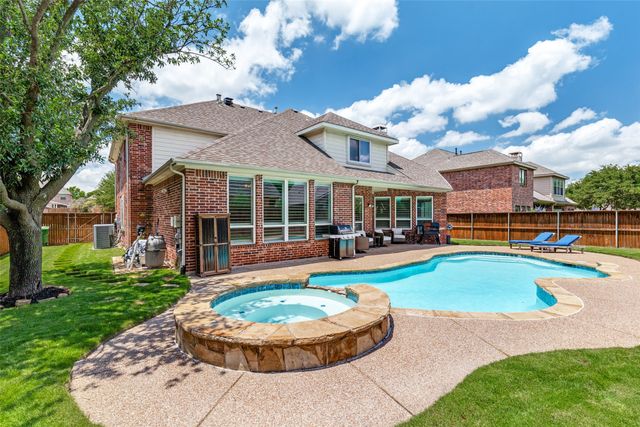 9125 Parson Drive, Lantana, TX 76226