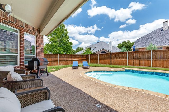 9125 Parson Drive, Lantana, TX 76226