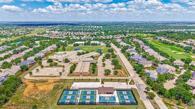 9125 Parson Drive, Lantana, TX 76226