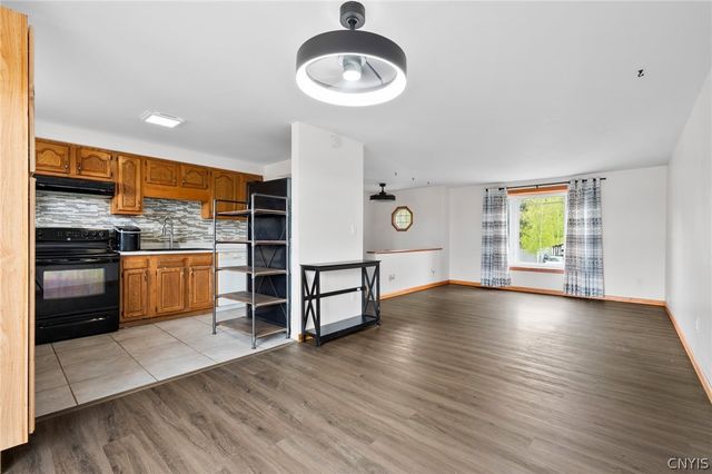 126 Alhan Parkway, Geddes, NY 13209