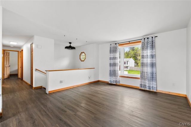 126 Alhan Parkway, Geddes, NY 13209