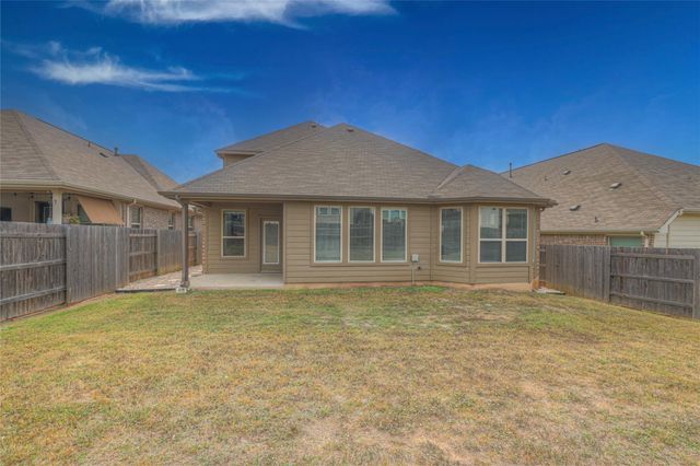 908 Leadtree LOOP, Buda, TX 78610
