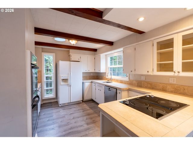 825 FILBERT Ave, Eugene, OR 97404