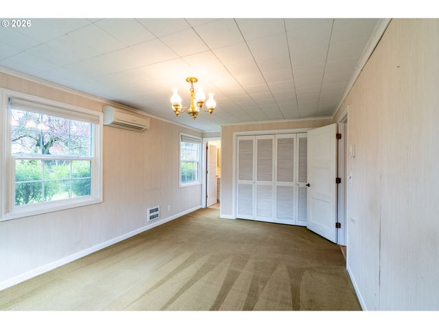 825 FILBERT Ave, Eugene, OR 97404