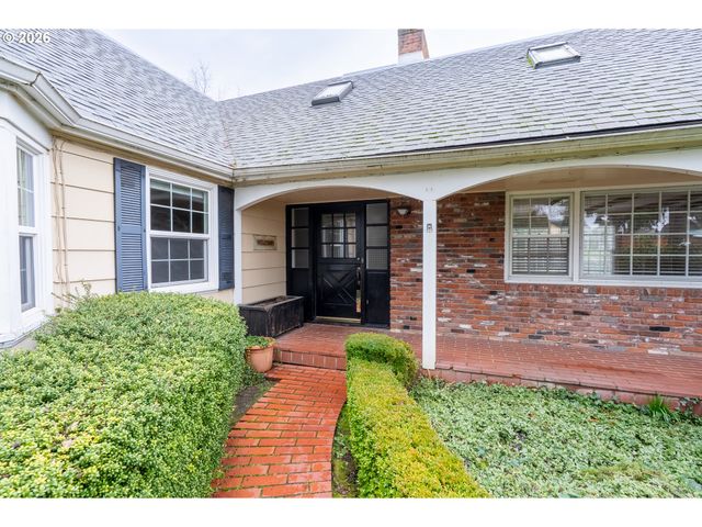 825 FILBERT Ave, Eugene, OR 97404