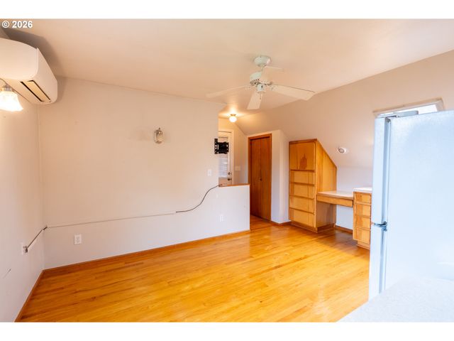 825 FILBERT Ave, Eugene, OR 97404