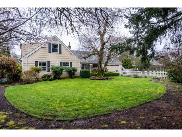 825 FILBERT Ave, Eugene, OR 97404