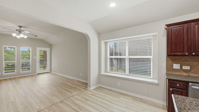 6069 Covers Cv, Schertz, TX 78108