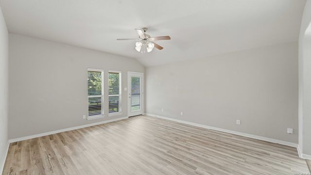 6069 Covers Cv, Schertz, TX 78108