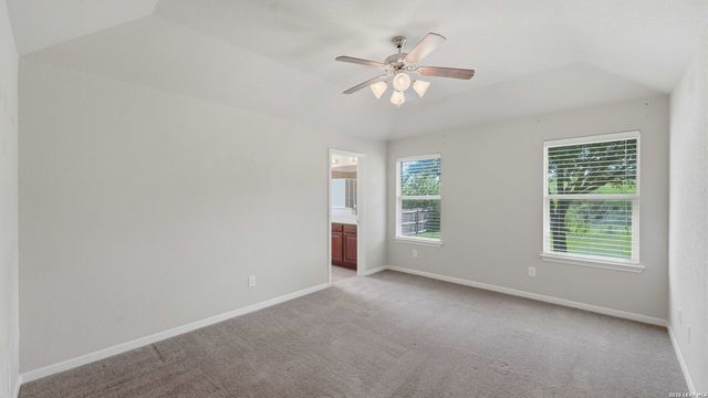 6069 Covers Cv, Schertz, TX 78108