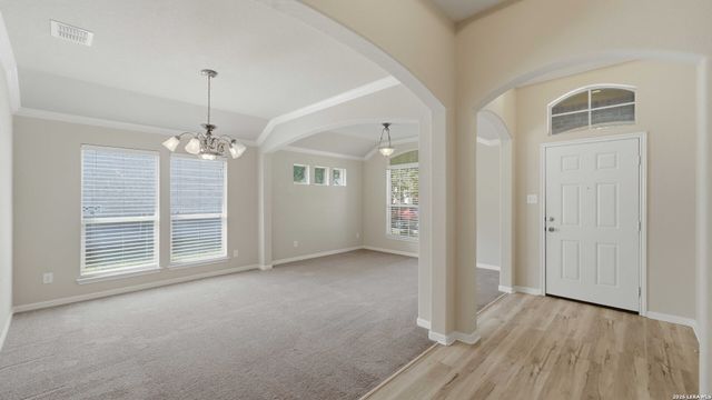 6069 Covers Cv, Schertz, TX 78108