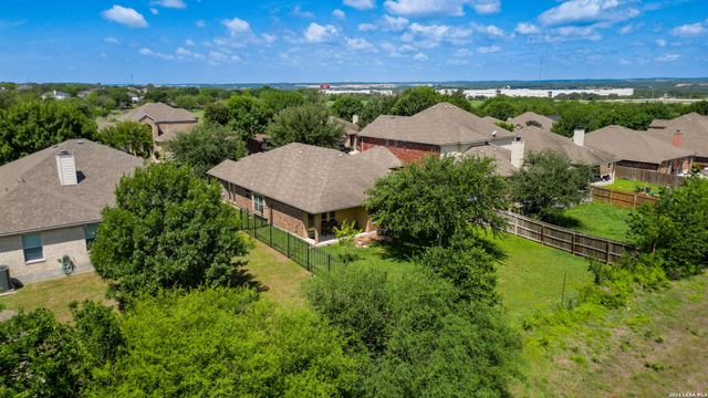 6069 Covers Cv, Schertz, TX 78108