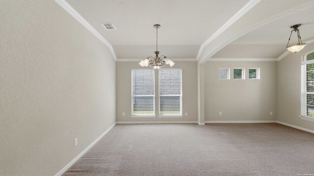 6069 Covers Cv, Schertz, TX 78108