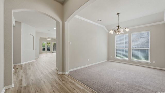 6069 Covers Cv, Schertz, TX 78108
