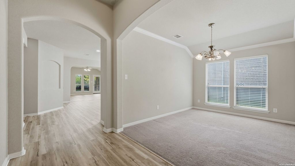 6069 Covers Cv, Schertz, TX 78108