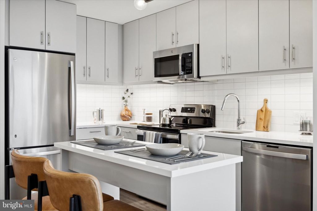 565-67 N 5th Street # 314, Philadelphia, PA 19123