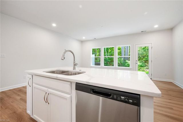 1003 Ventana St Unit 103, Suffolk, VA 23435