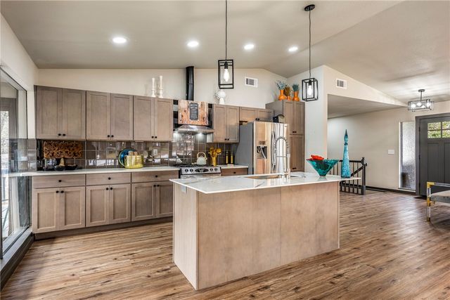 19185 Highway 303, Rogers, AR 72756