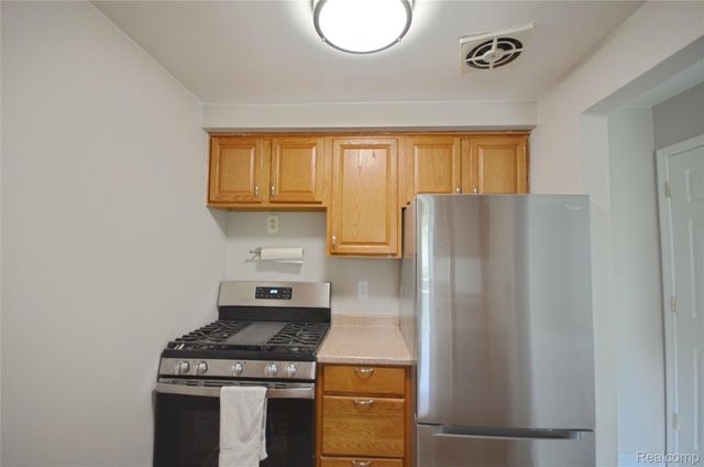 35274 Terrybrook Drive, Sterling Heights, MI 48312
