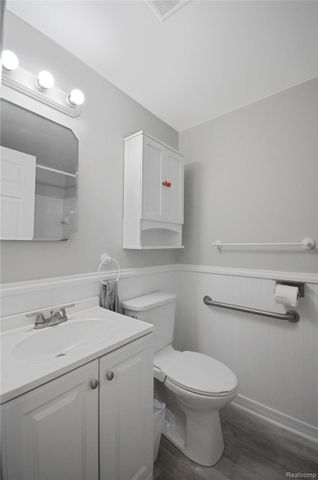 35274 Terrybrook Drive, Sterling Heights, MI 48312