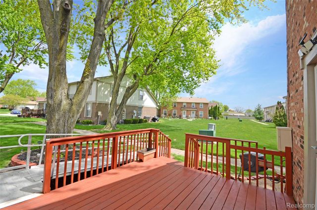 35274 Terrybrook Drive, Sterling Heights, MI 48312