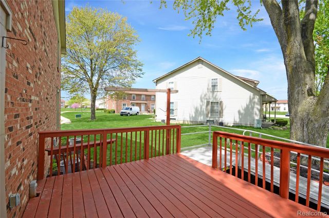 35274 Terrybrook Drive, Sterling Heights, MI 48312