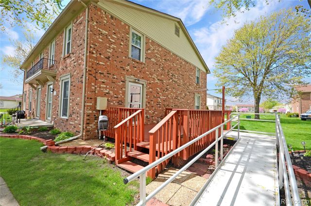 35274 Terrybrook Drive, Sterling Heights, MI 48312