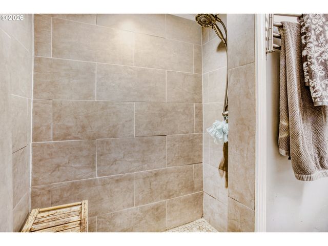 5745 Sw OLD SCHOLLS FERRY Rd, Portland, OR 97225