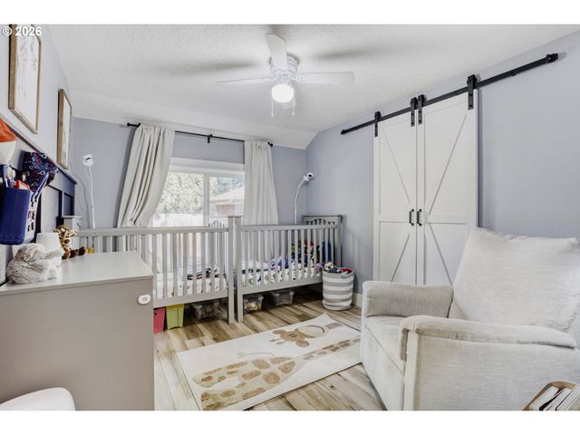 5745 Sw OLD SCHOLLS FERRY Rd, Portland, OR 97225