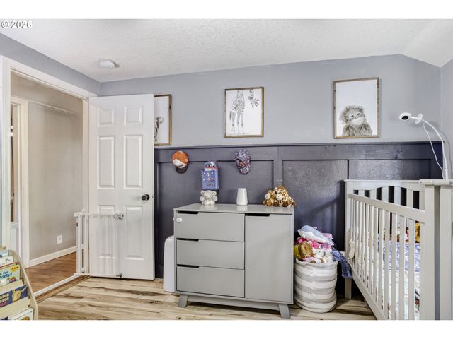 5745 Sw OLD SCHOLLS FERRY Rd, Portland, OR 97225