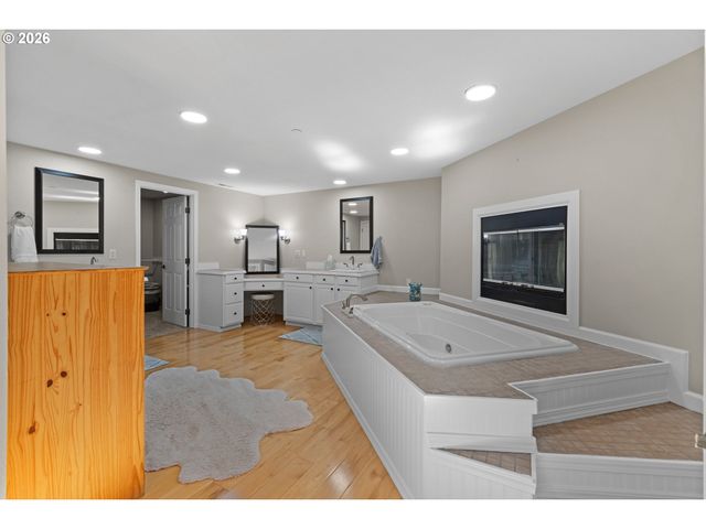 37700 Ne VERNON Rd, Washougal, WA 98671