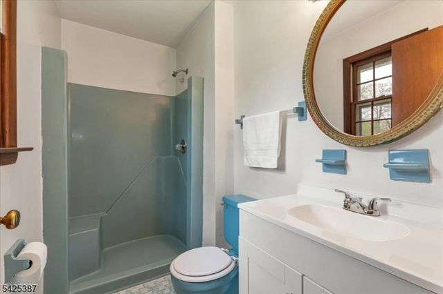 9 Symonds Lane, Lebanon Twp., NJ 08826