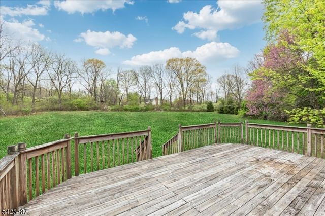 9 Symonds Lane, Lebanon Twp., NJ 08826