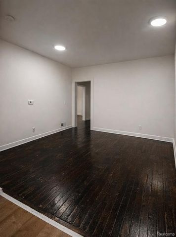 4564 Seebaldt Street, Detroit, MI 48204