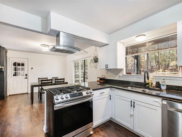 222 HEMLOCK Drive, Stockbridge, GA 30281