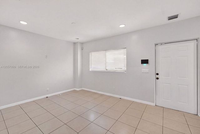 630 NW 10th Ter 4, Fort Lauderdale, FL 33311