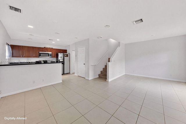 630 NW 10th Ter 4, Fort Lauderdale, FL 33311