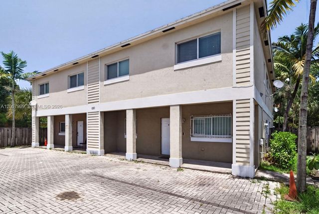 630 NW 10th Ter 4, Fort Lauderdale, FL 33311
