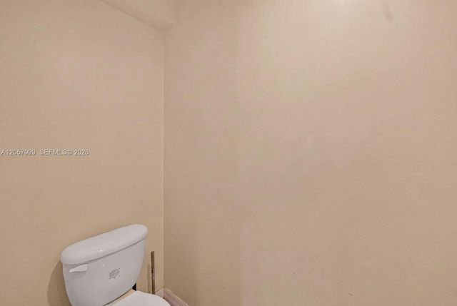 630 NW 10th Ter 4, Fort Lauderdale, FL 33311