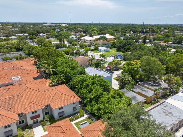 630 NW 10th Ter 4, Fort Lauderdale, FL 33311