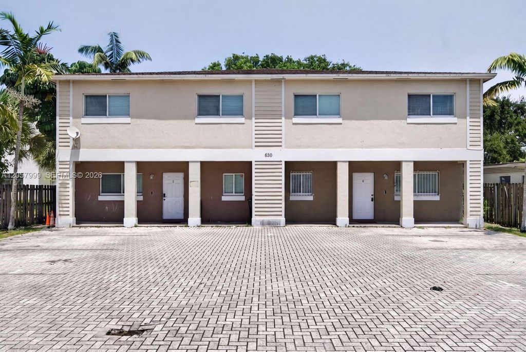 630 NW 10th Ter 4, Fort Lauderdale, FL 33311