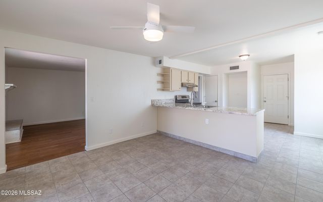 2434 S Palm Springs Drive, Tucson, AZ 85710