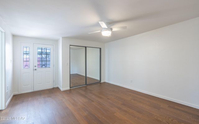 2434 S Palm Springs Drive, Tucson, AZ 85710