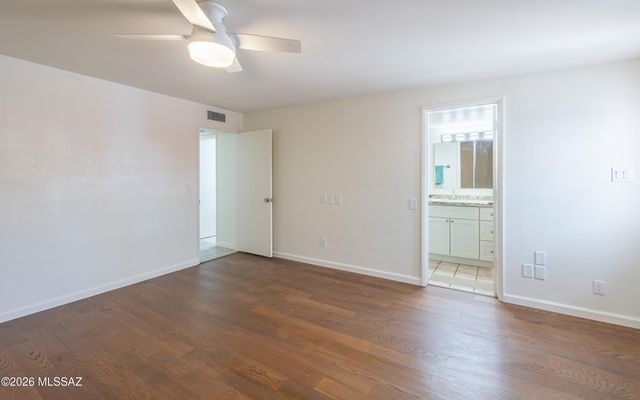 2434 S Palm Springs Drive, Tucson, AZ 85710